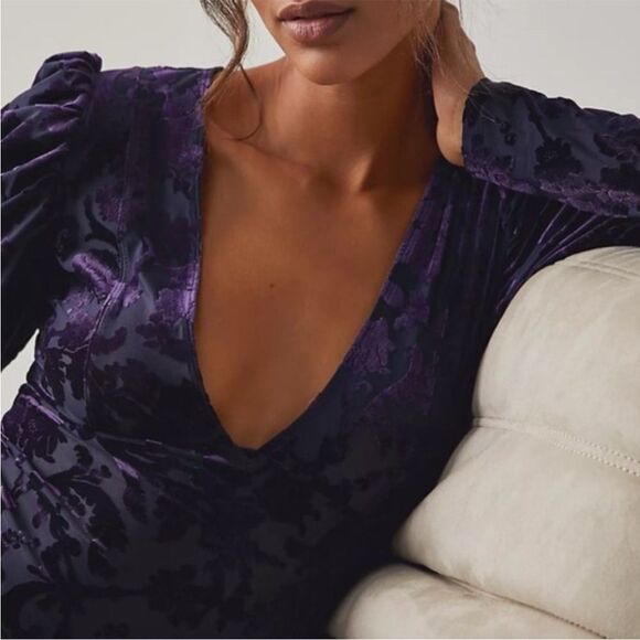 NWT free people magic hour puff sleeve velvet bodysuit small - Picture 6 of 9